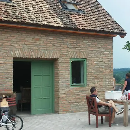 Guest house Likaskalacs Regoly